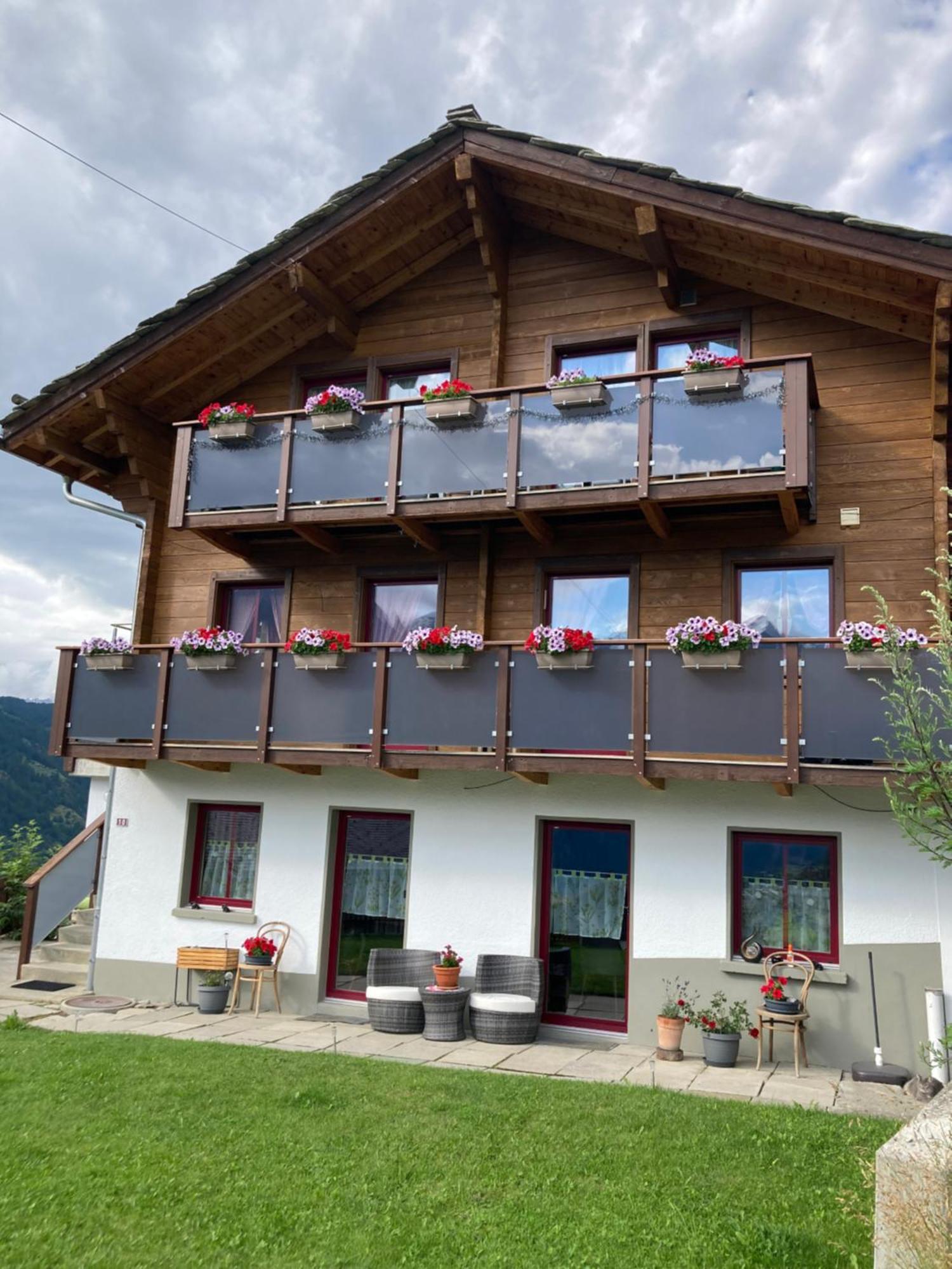 Haus Dorfblick Daire Grächen Dış mekan fotoğraf