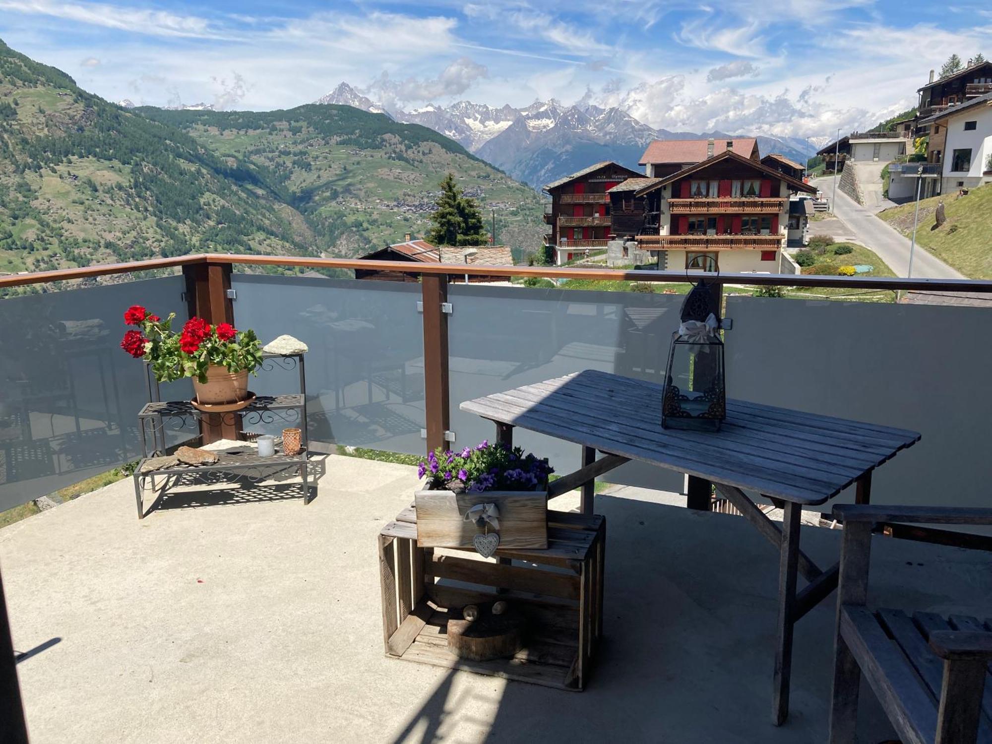 Haus Dorfblick Daire Grächen Dış mekan fotoğraf